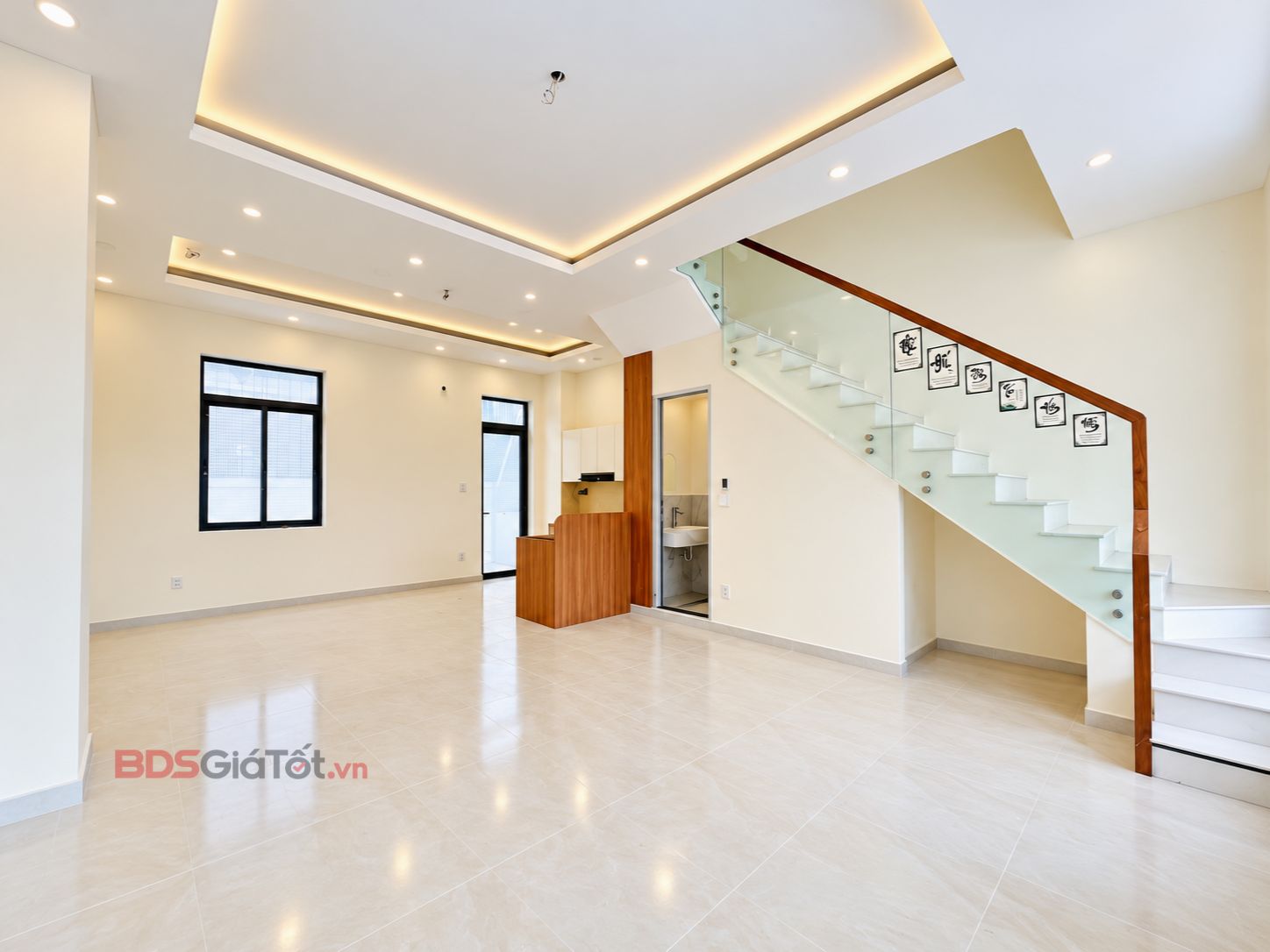 Cho thuê Hot! Nhà phố mới làm giá chỉ 30tr ngang 6m siêu hiếm tại Lakeview City