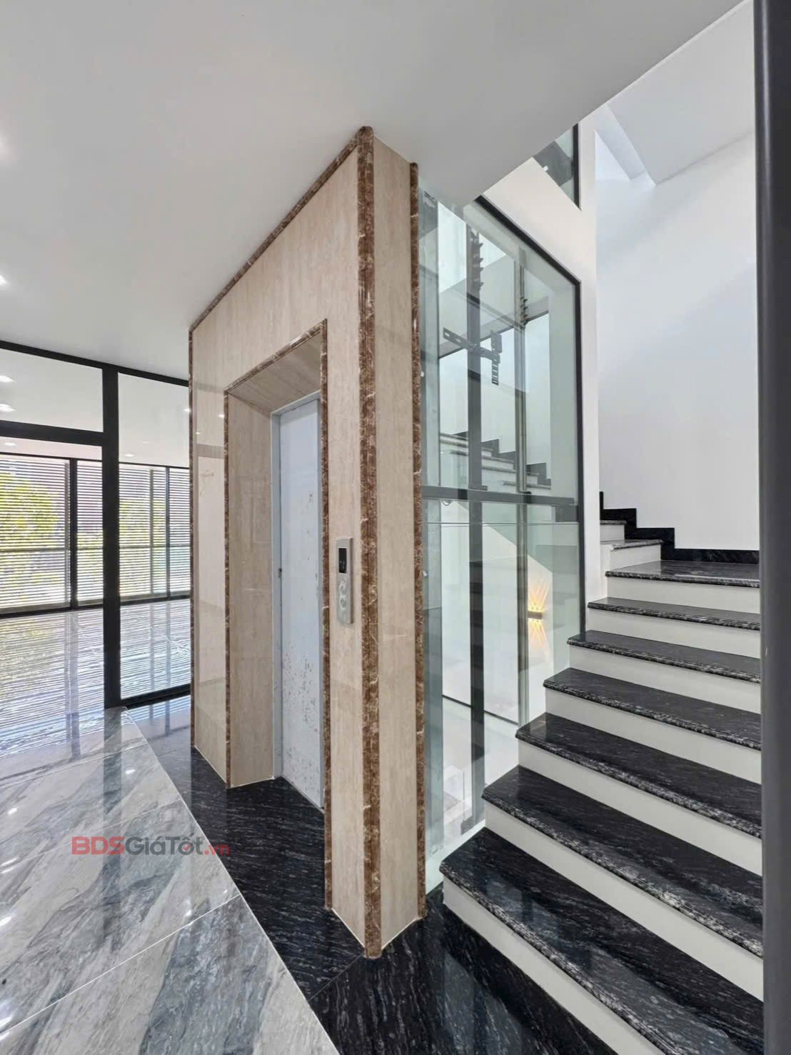 CHO THUÊ VĂN PHÒNG SOHO THE GLOBAL CITY – 346M² SÀN – THANG MÁY – GIÁ 45TR/THÁNG