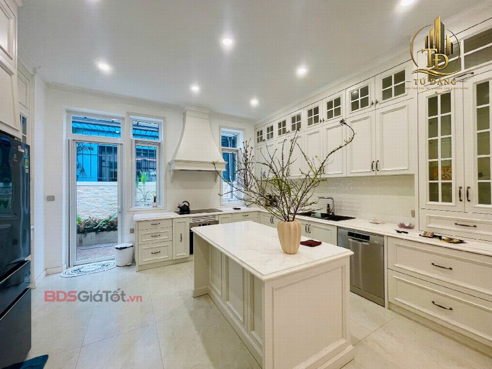 CHo thuê nguyên căn nhà phố Lakeview city nội thất cao cấp giá 36tr/th · Nhà phố · Lakeview City