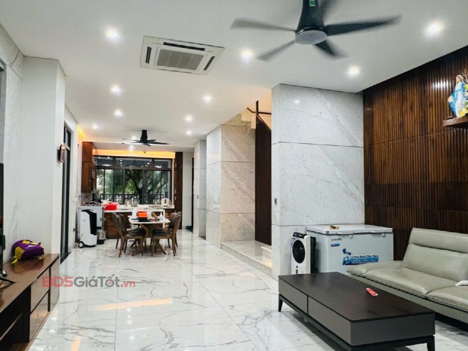 EM LONG CHO THUÊ BIỆT THỰ HỒ SIÊU VIP FULL NỘI THẤT SẴN VÀO Ở GIÁ 50 TRIỆU · Biệt thự · Lakeview City